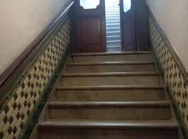 Hostel Ogritashu, hotel con spa en Montevideo