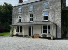 Farnagh House - En Suite Bedrooms