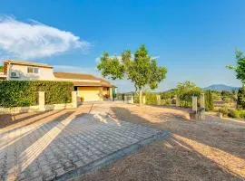 J and P Nature's Escape