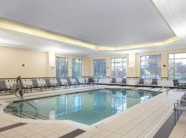 Fairfield Inn & Suites – Buffalo Airport، فندق في تشيكتاواغا
