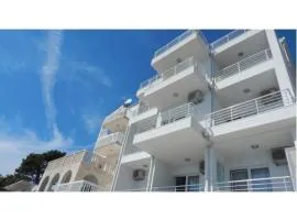 Apartments King