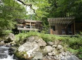 Tiny Base The MOUNTAiN