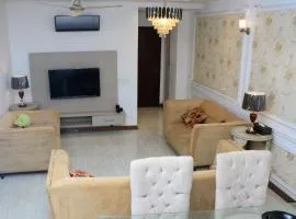 2 BR Apartment Serene , Central and Secure