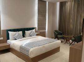 The Golden Valley Hotel and Resorts, hotel v destinaci Jāmb