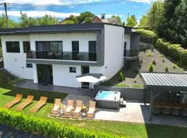 Cloud9 Holiday house