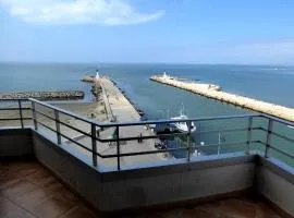 Superbe appartement 2 chambres face à la mer au Grau du Roi l'Impérial