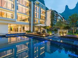 Chen Jia Garden Hotel, khách sạn ở Xingping
