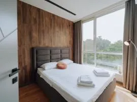 Quiet 1BR Retreat 2min to Transit and Shops