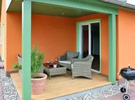 kleines Ferienhaus am Feldrand