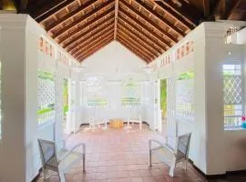 Colonial Bungalow