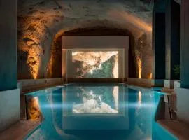 Mercury Suites Apartment with Pool Access in St Julians