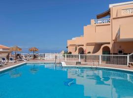 Paradise Court 1 BR Condo with Pool, Costa Adeje, Hotel in Adeje