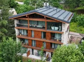 Avenue Chalet