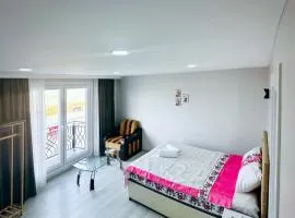 BlueMare Airport Suites