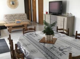 Bienvenue dans notre maison โรงแรมราคาถูกในแซ็งต์-จอร์จส์-โดเลรง