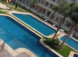 Two bedroom Apartment in Bouznika Beach，位于布兹尼盖的酒店