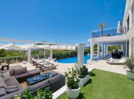 Dreamy 4 Bedroom Villa in Ibiza City, 1243, hotell sihtkohas Talamanca