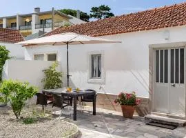 GuestReady - Quaint house with Patio