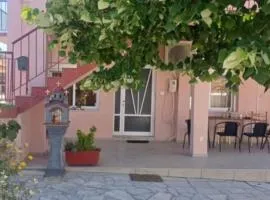 Villa Mpou