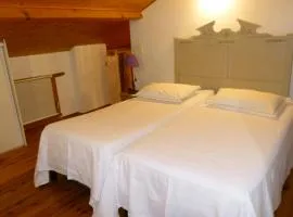 Chambre chez l'habitant dans maison typique gersoise