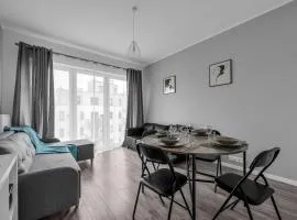 Praga Apt - 45m2, French Balcony - by Rentujemy