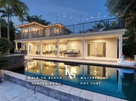 New Royal 80ft Waterfront Wlk2Beach HotPool Spa KitchenBBQ