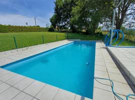 Vivienda vacacional De La Prida, hôtel à Arriba