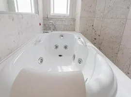 Appartamento a 5 stelle con idromassaggio con 2 camere da letto
