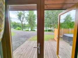 Oak Lodge 7 Hot Tub