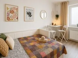 Old Town Studio - Private Parking