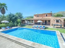 Villa Vinya by Villa Plus