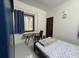 Room availbale in 2 bhk apartment
