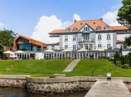 Sixtus Sinatur Hotel & Konference