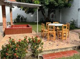 Casa Vacacional con Jaccuzi privado- Centro de Anapoima