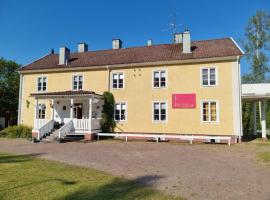 L&ouml;nneberga Vandrarhem & Hostel, hostel in L&ouml;nneberga