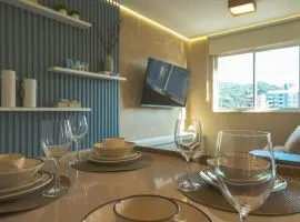 Apto de luxo 300m da Meia Praia