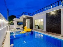 City Beach 5 Pool Villa Hua Hin