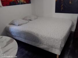 Studio Chaleureux, hotel en Neuilly-sur-Marne