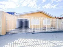 Casa completa, 3 quartos com ar e 2 vagas