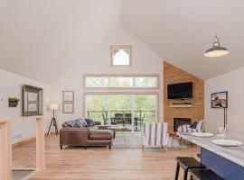 Spacious 4Br CavePoint Stay Near Dunes PetFriendly โรงแรมในJacksonport