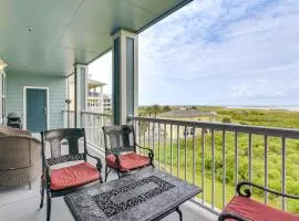 Walk to Beach Condo with Bay View in Galveston