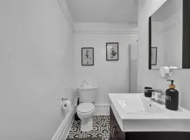 Cozy 1 Bed Apt Mins to Downtown and Beach Parking