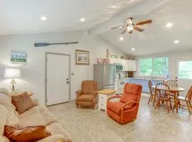 Walk to Lake Hamlin: Cottage Near Boat Launch