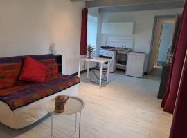 Studio en pleine nature, Hotel in Runan