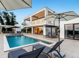 Luxury Villa Sonia With Wellness & Gym, hotel v destinaci Labin
