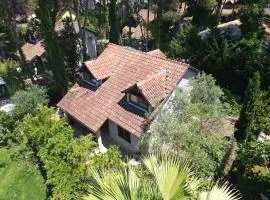 Villa in Qerret - 100 m from the beach