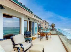 Luxury Oceanfront Condo - Upper