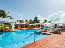 La Amada, Private Terrace Penthouse in Beachfront Complex