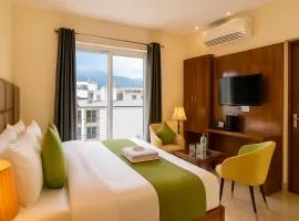 Traveller's Paradise-Mountain View By Around Stays
