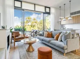 Luxurious Penthouse - Park, Golf Course, Ocean views